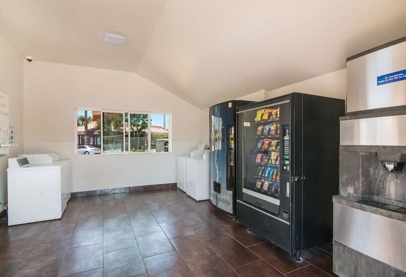 Motel 6south El Monte, Ca  Los Angeles