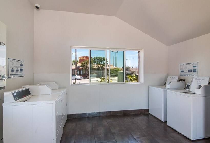 Motel 6south El Monte, Ca  Los Angeles