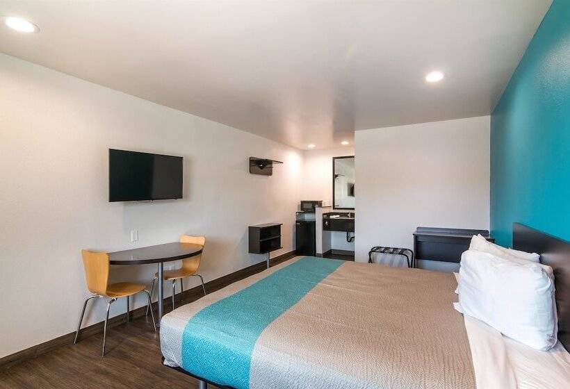 Motel 6south El Monte, Ca  Los Angeles