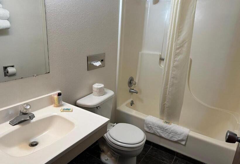 فندق على الطريق Ainsworth Inn