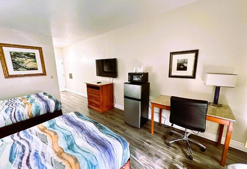 モーテル Americas Hotel   El Paso Airport / Medical Center