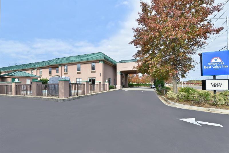 汽车旅馆  Quality Inn & Suites