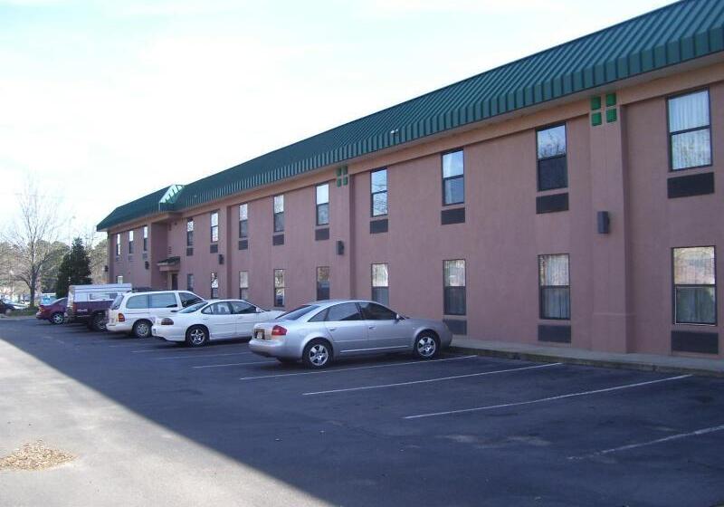 汽车旅馆  Quality Inn & Suites