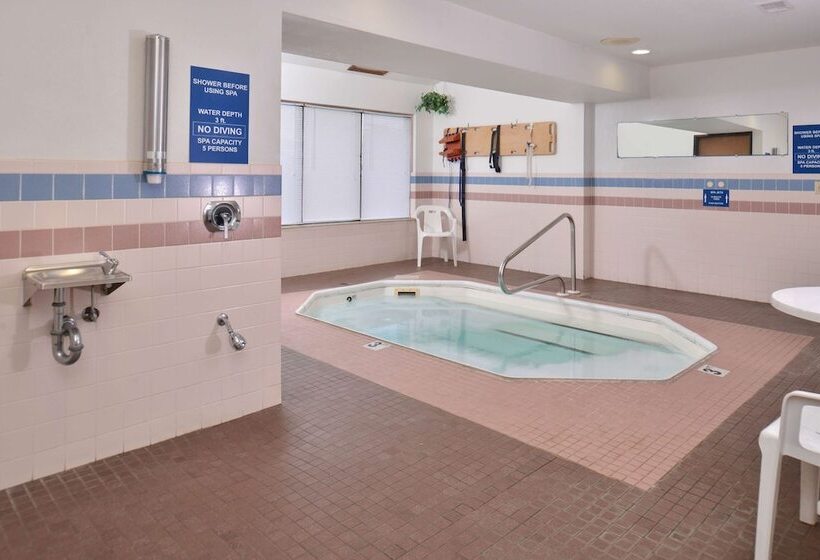 فندق على الطريق Americas Best Value Inn & Suites Birch Run