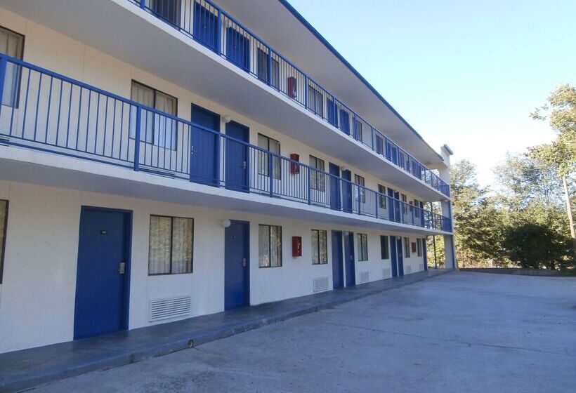 فندق على الطريق Americas Best Value Inn Tucker