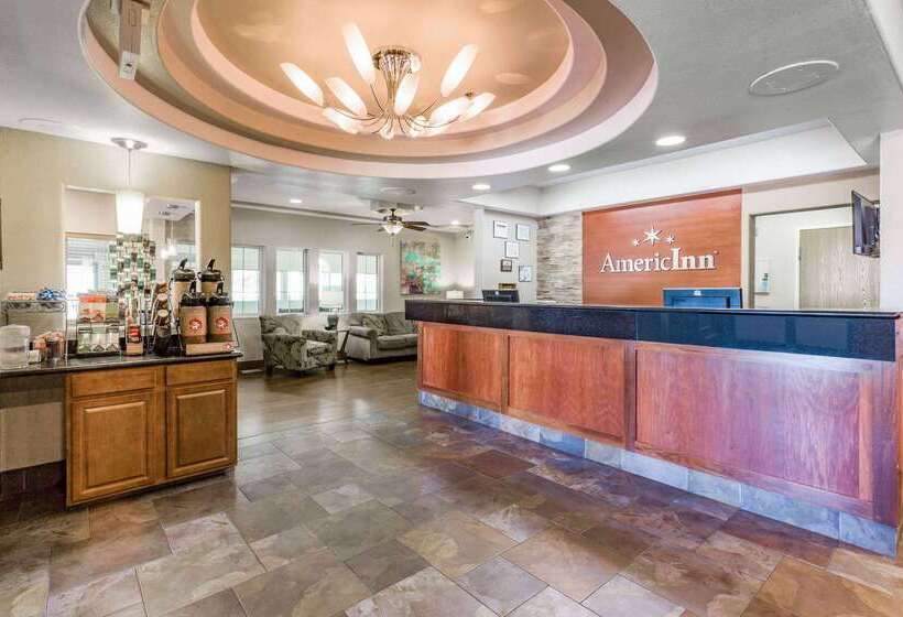 モーテル Americinn By Wyndham Des Moines Airport