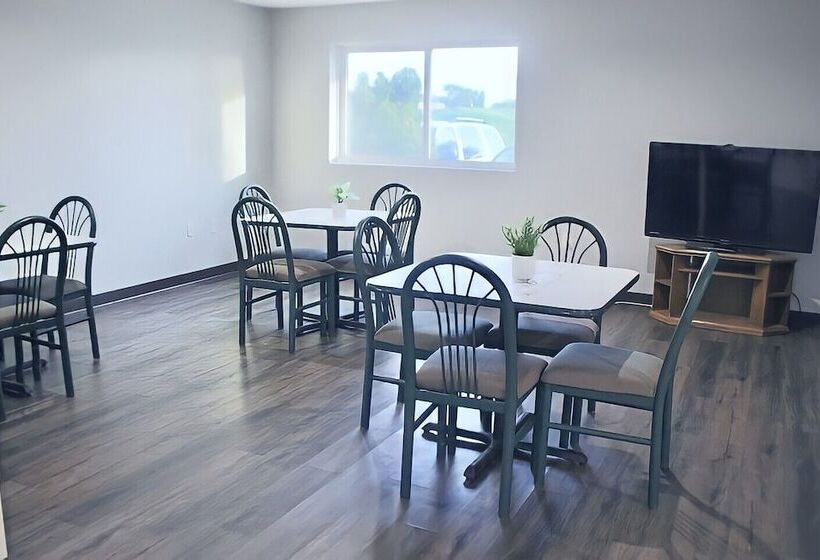 فندق على الطريق Amerivu Inn And Suites   Stanley