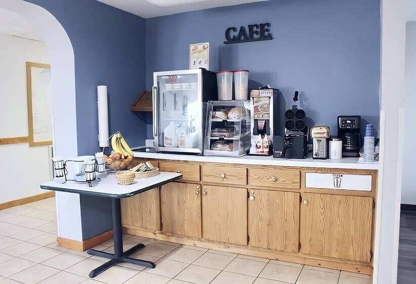 فندق على الطريق Amerivu Inn And Suites   Stanley