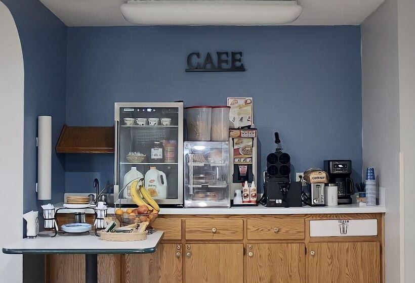 فندق على الطريق Amerivu Inn And Suites   Stanley
