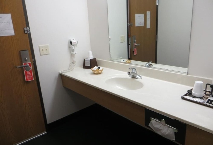 فندق على الطريق Amerivu Inn And Suites   Stanley