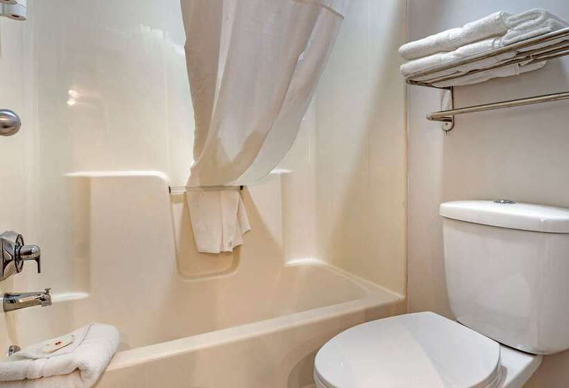 Motel Clarion Pointe Indianapolis Airport