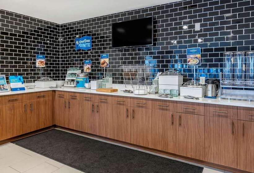 Motel Clarion Pointe Indianapolis Airport