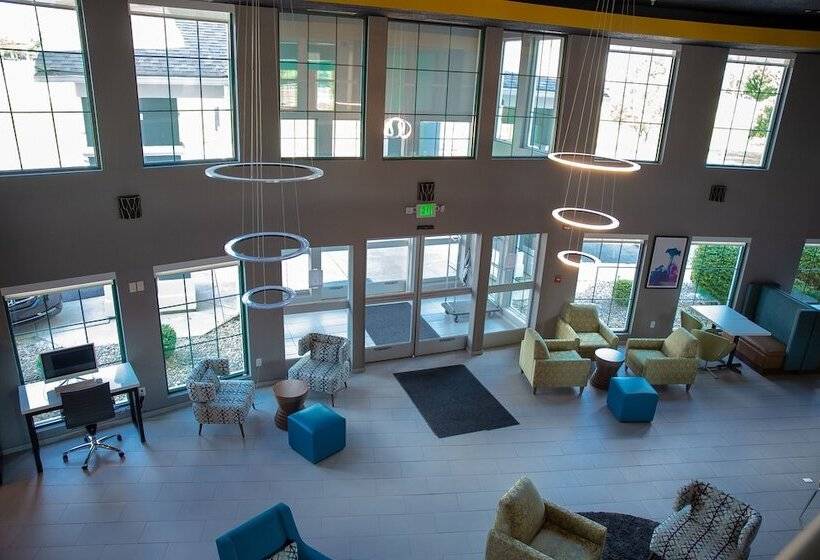 Motel Clarion Pointe Indianapolis Airport