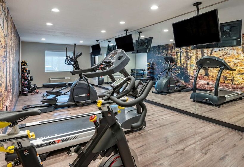 Motel Clarion Pointe Indianapolis Airport