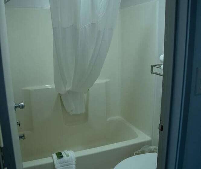 Motel Clarion Pointe Indianapolis Airport