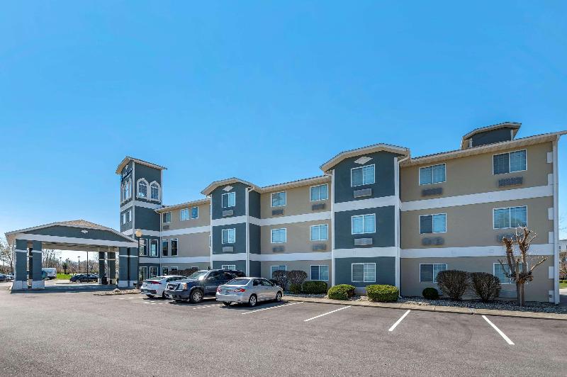 Motel Clarion Pointe Indianapolis Airport