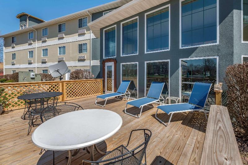 Motel Clarion Pointe Indianapolis Airport