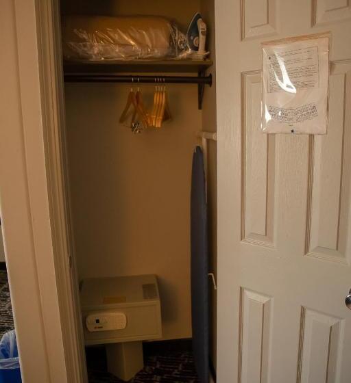 Motel Clarion Pointe Indianapolis Airport