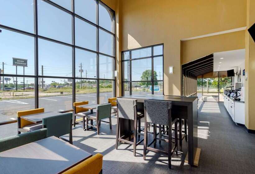 Motel Clarion Pointe Mcdonough