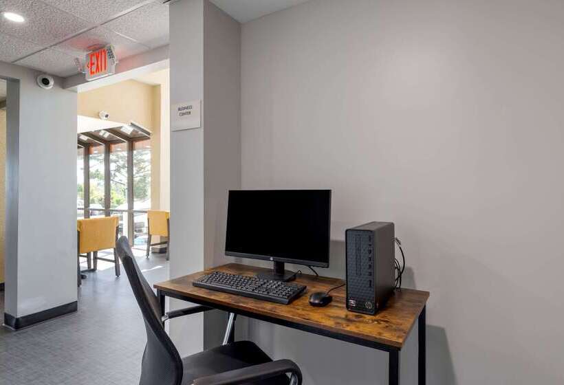 Motel Clarion Pointe Mcdonough