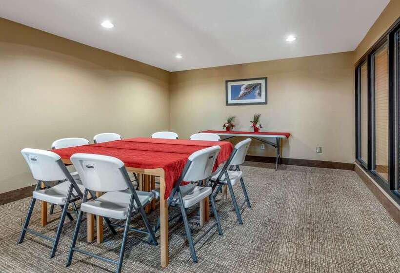 فندق على الطريق Comfort Inn