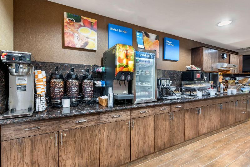 فندق على الطريق Comfort Inn