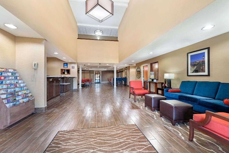 فندق على الطريق Comfort Inn