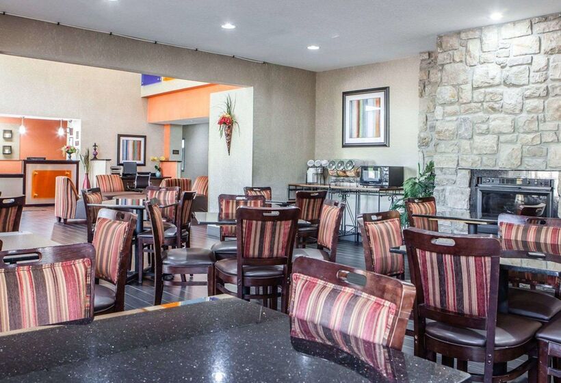 מוטל Comfort Inn Lees Summit   Hwy 50 & Hwy 291