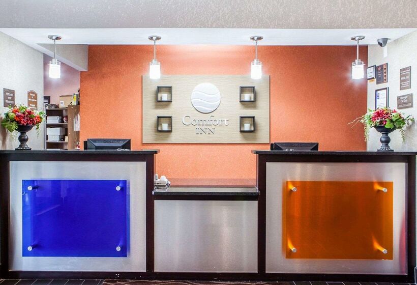 מוטל Comfort Inn Lees Summit   Hwy 50 & Hwy 291