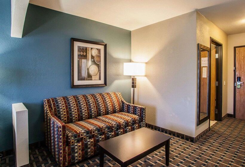 מוטל Comfort Inn Lees Summit   Hwy 50 & Hwy 291