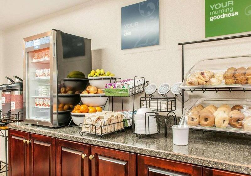 فندق على الطريق Comfort Inn