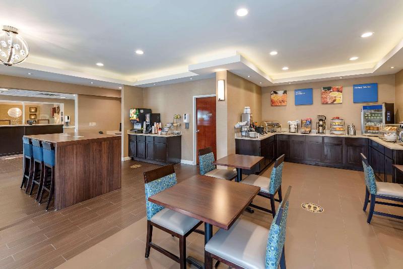 فندق على الطريق Comfort Inn