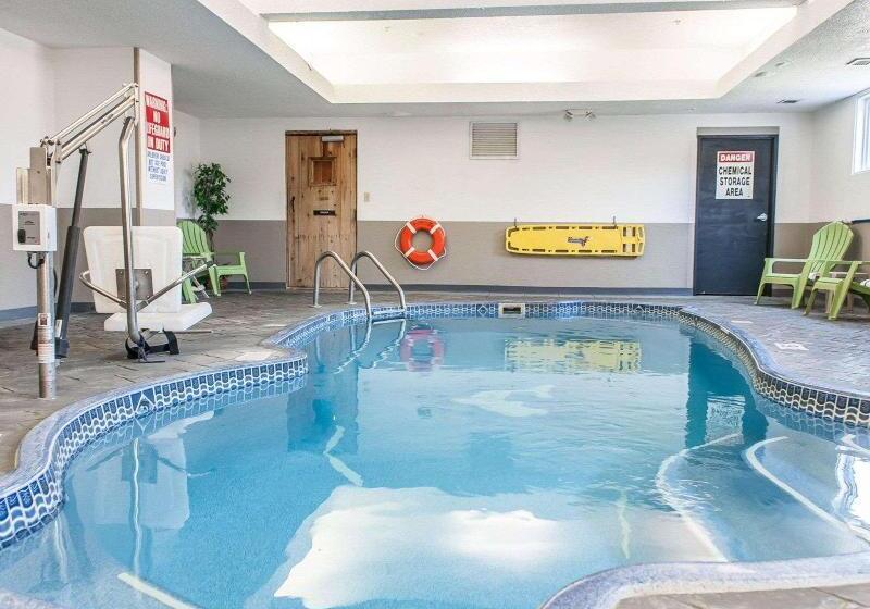 فندق على الطريق Comfort Inn