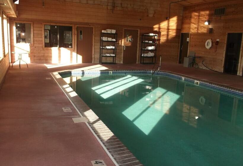 מוטל De Smet Super Deluxe Inn And Suites