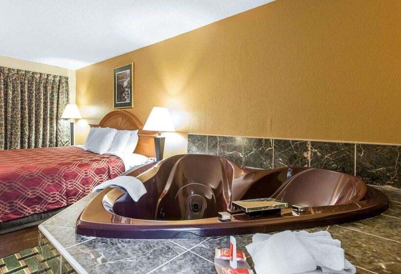 فندق على الطريق Econo Lodge