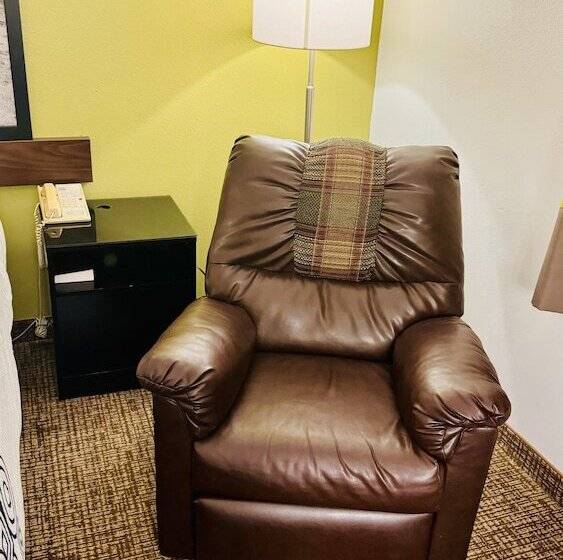 מוטל Forest City Inn