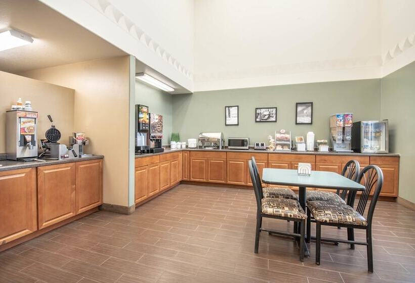 מוטל Four Seasons Inn