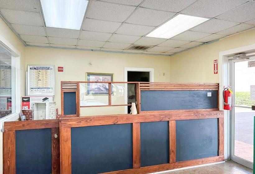 فندق على الطريق Hahira Inn By Oyo Near Valdosta