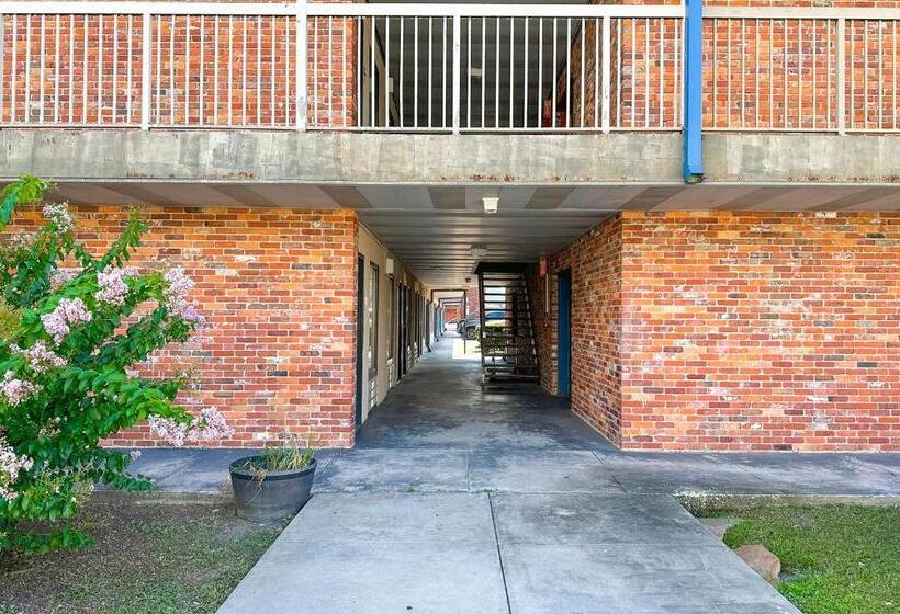 فندق على الطريق Hahira Inn By Oyo Near Valdosta