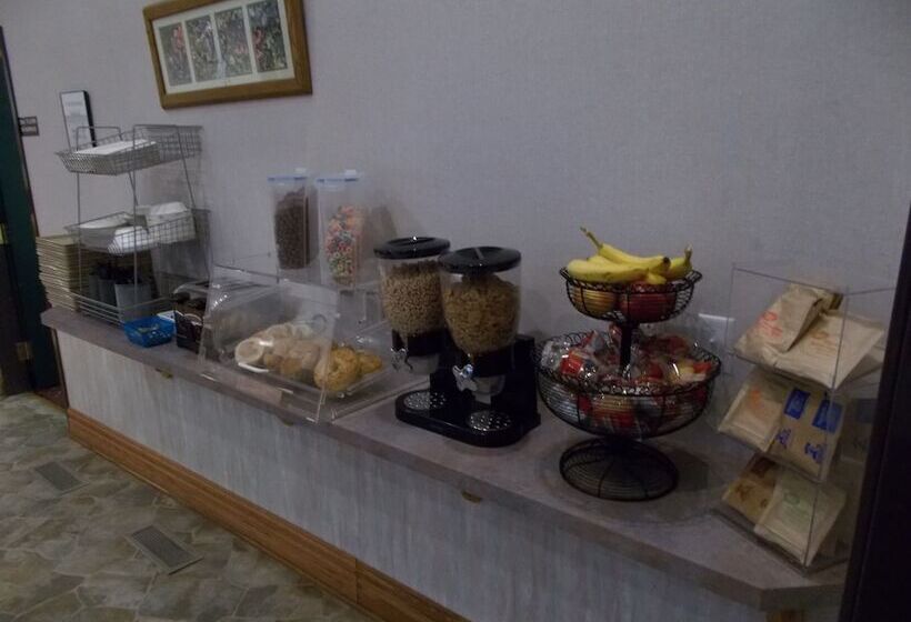 Мотель Northwoods Best Inn Chetek