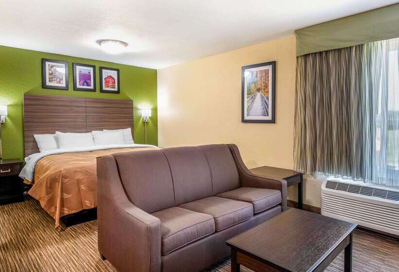 מוטל Quality Inn & Suites Brandenburg   Fort Knox