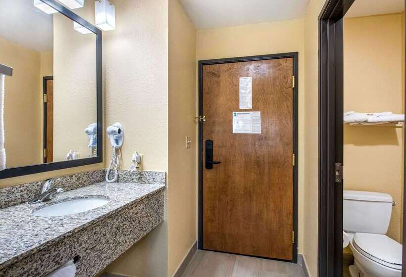 汽车旅馆  Quality Inn & Suites Brandenburg   Fort Knox