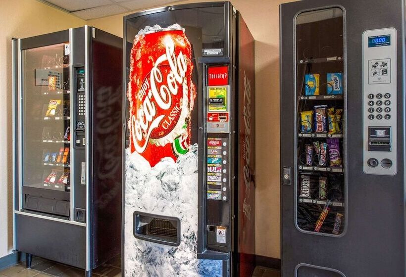 מוטל Quality Inn & Suites Brandenburg   Fort Knox