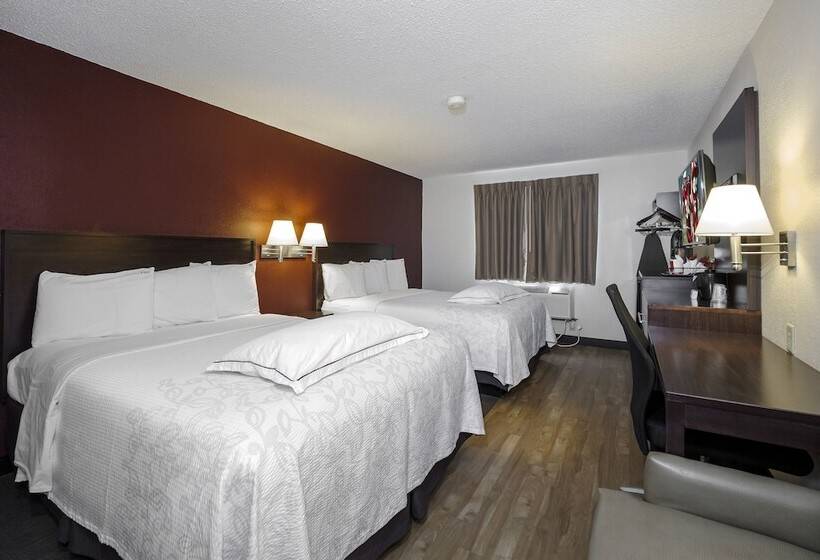 Мотель Red Roof Inn Plus+ & Suites Malone