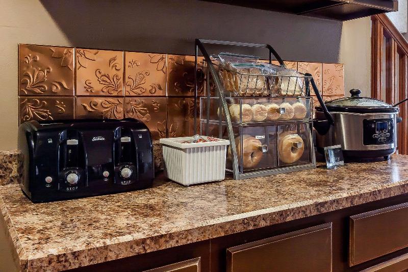 فندق على الطريق Rodeway Inn