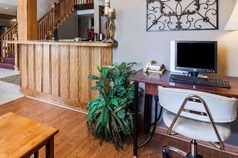 فندق على الطريق Rodeway Inn