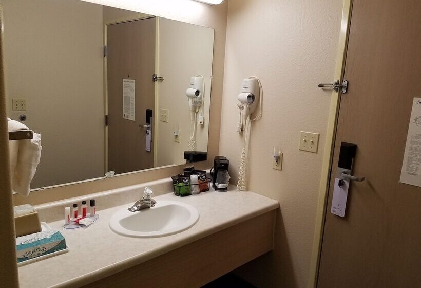 فندق على الطريق Simple Rewards Inn