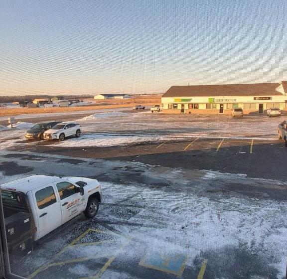 모텔 Super 7 Inn Tecumseh