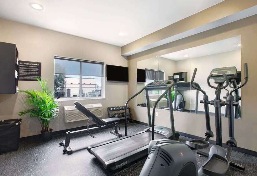 모텔 Super 8 By Wyndham Akron S/green/uniontown Oh