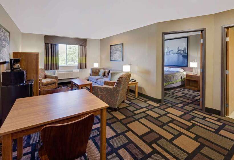 모텔 Super 8 By Wyndham Akron S/green/uniontown Oh